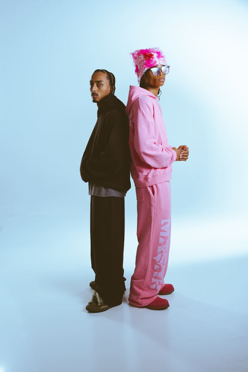 ensemble jogging noir et rose
